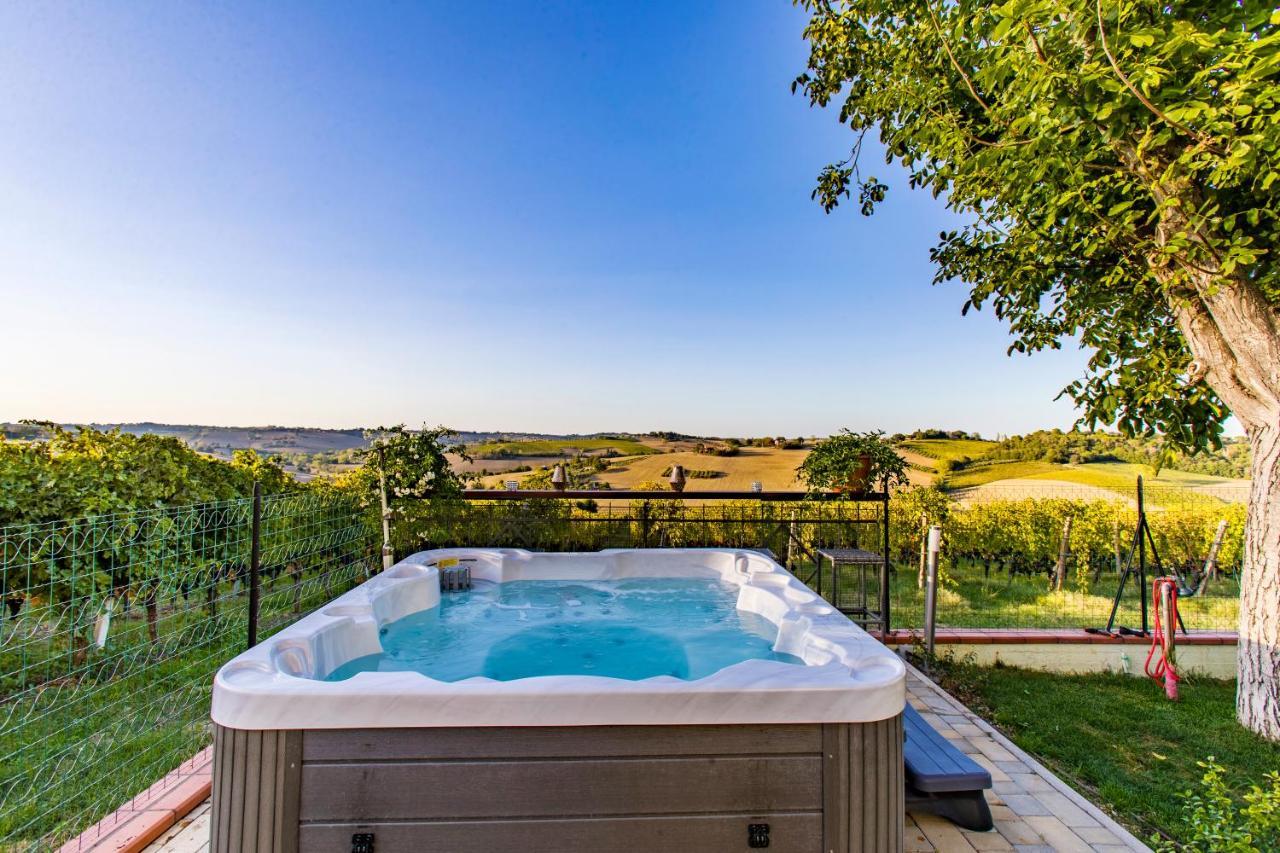 B&B Al Chicco D'Uva Morro d'Alba Luaran gambar